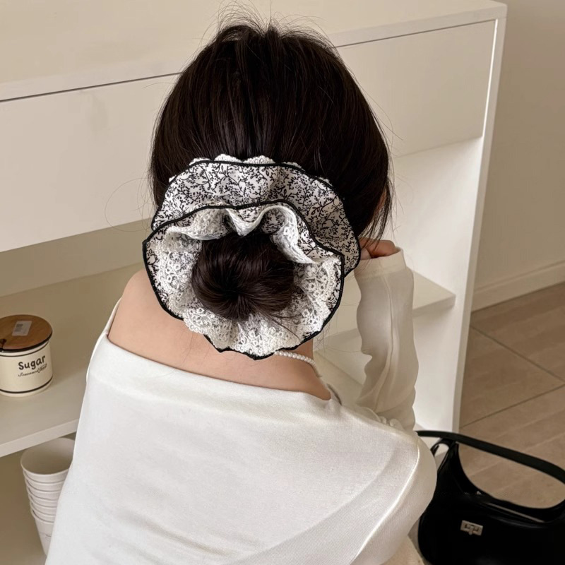 Anillo de cabello de intestino grande para mujeres 2025 nueva sensación de alta calidad bola cabeza de cola de caballo encaje flor cabello cuerda de cabello de alta elasticidad tocado