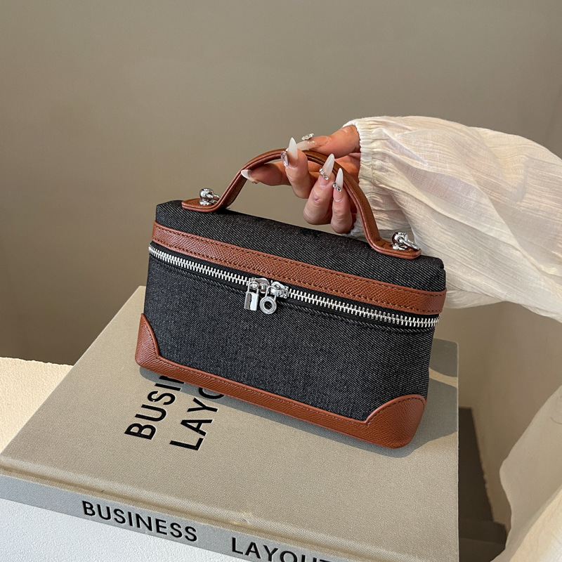 Retro handheld small bag for leisure