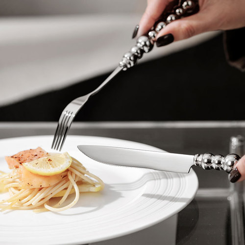 Light luxury pearl handle knife, fork and spoon set, high-looking retro Western stainless steel tableware set, three-piece wholesale