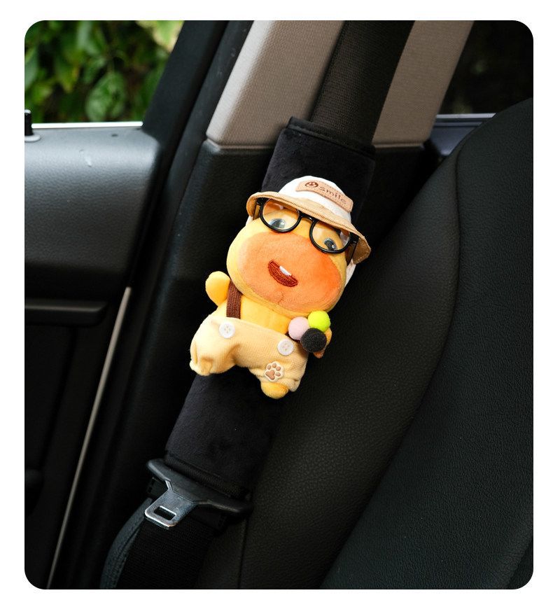 Capybara Lulu Car Seatbelt Shoulder Pad Cute Car Accessories Seatbelt Protector Car Interior Decoration Ornament