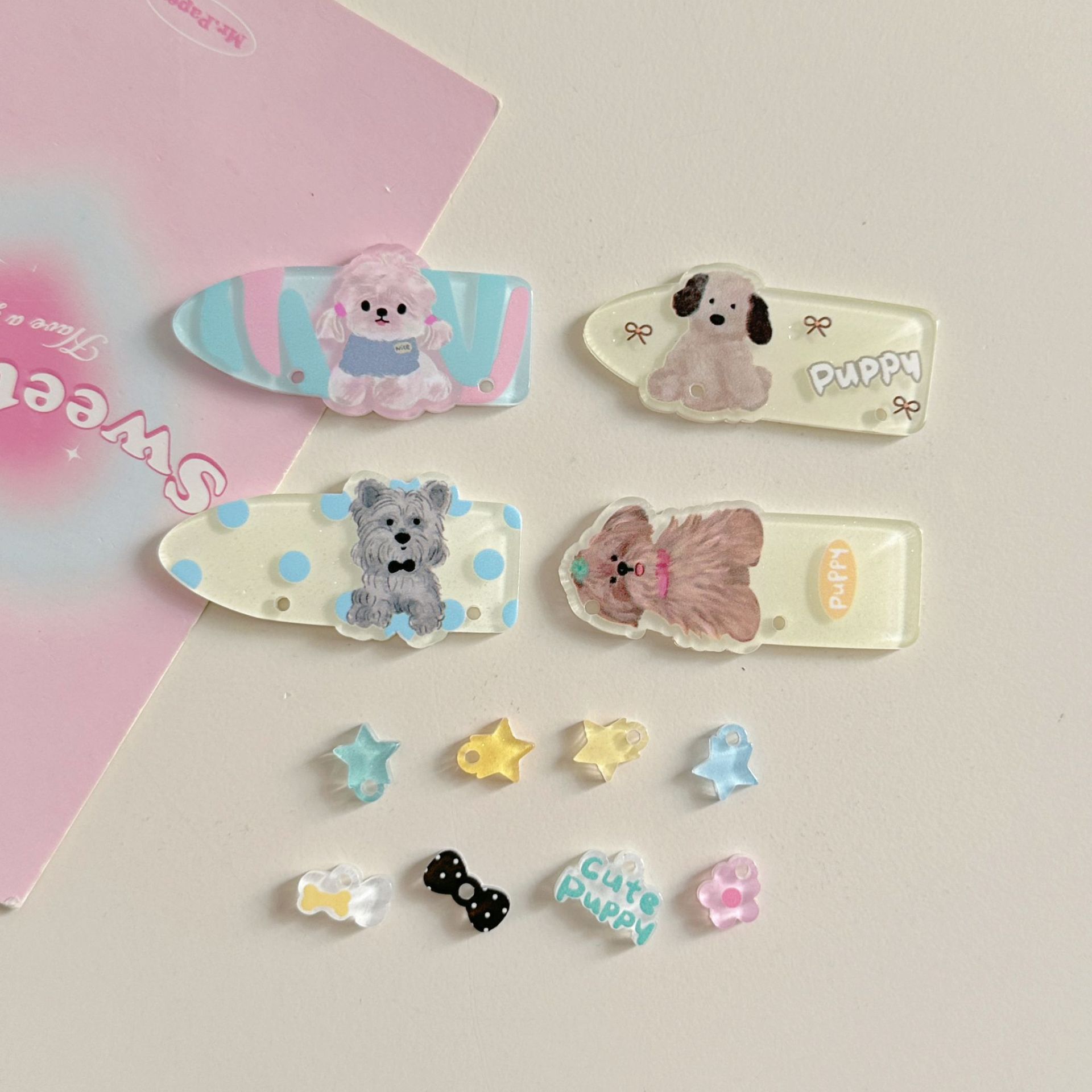 네 펜던트 강아지 아크릴 액세서리 새로운 DIY 수제 휴대 전화 케이스 소재 가방 보석 만화 패치 신발 꽃