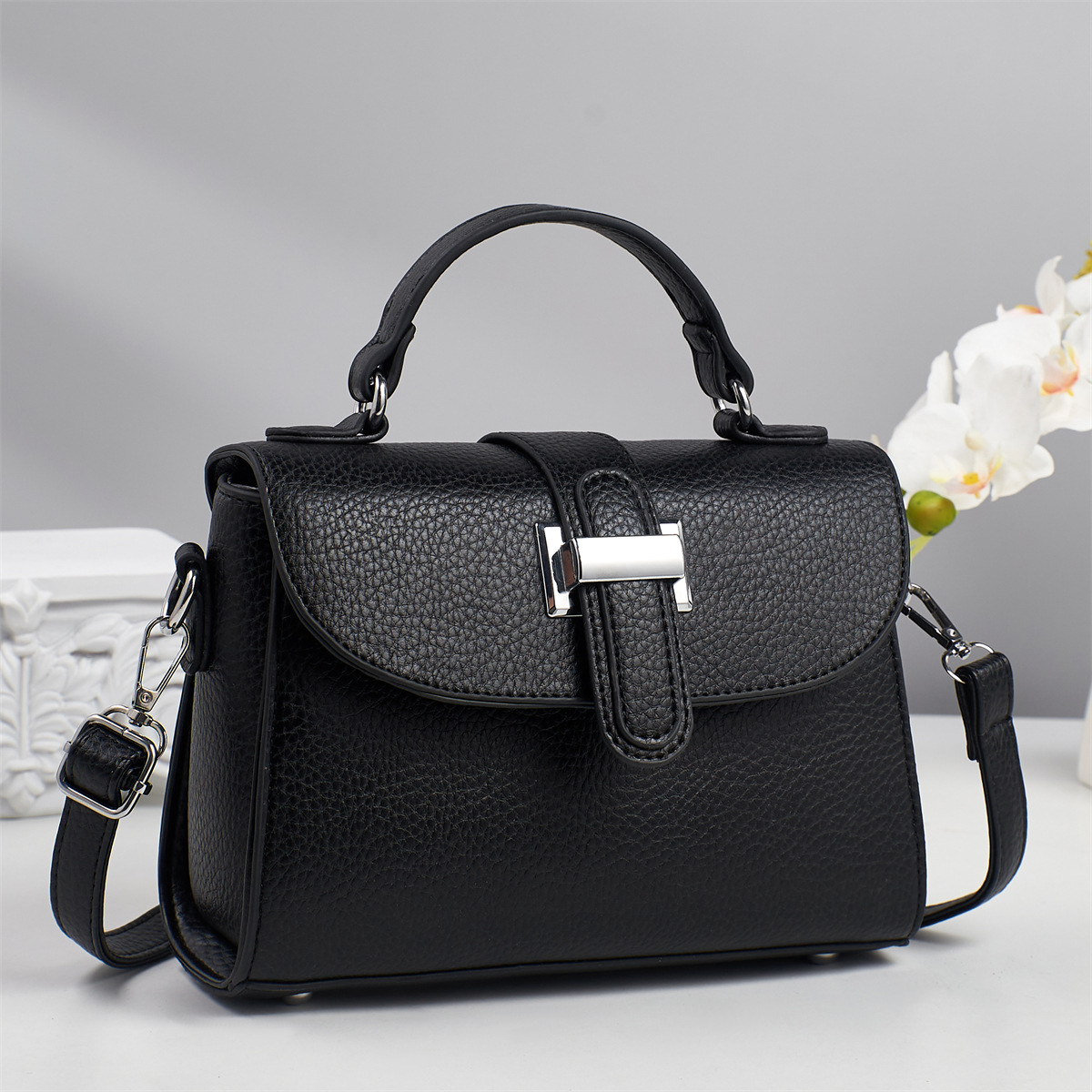 Bolso de madre de moda estilo caliente de comercio exterior 2025 verano nuevo mensajero de un solo hombro bolso de todo fósforo para mujer