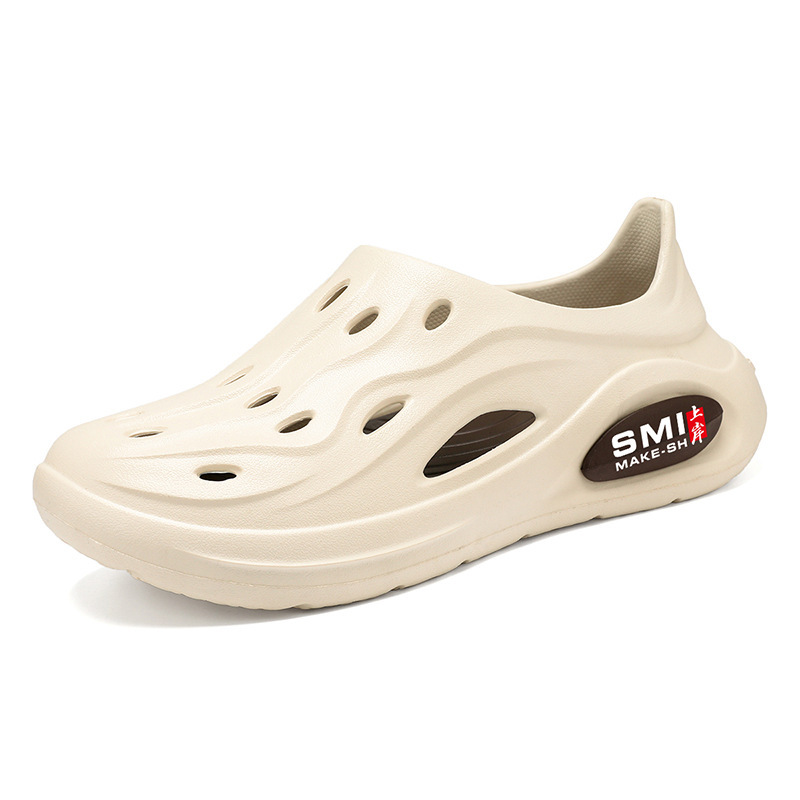 Zapatos con agujeros de verano nuevo estilo de los hombres al aire libre todo incluido antideslizante uso exterior conducción en la playa fondo grueso aumento sandalias y zapatillas de vadeo