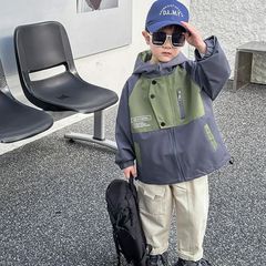 儿童外套2025新款春秋装酷帅男孩时髦连帽风衣男童秋装休闲冲锋衣