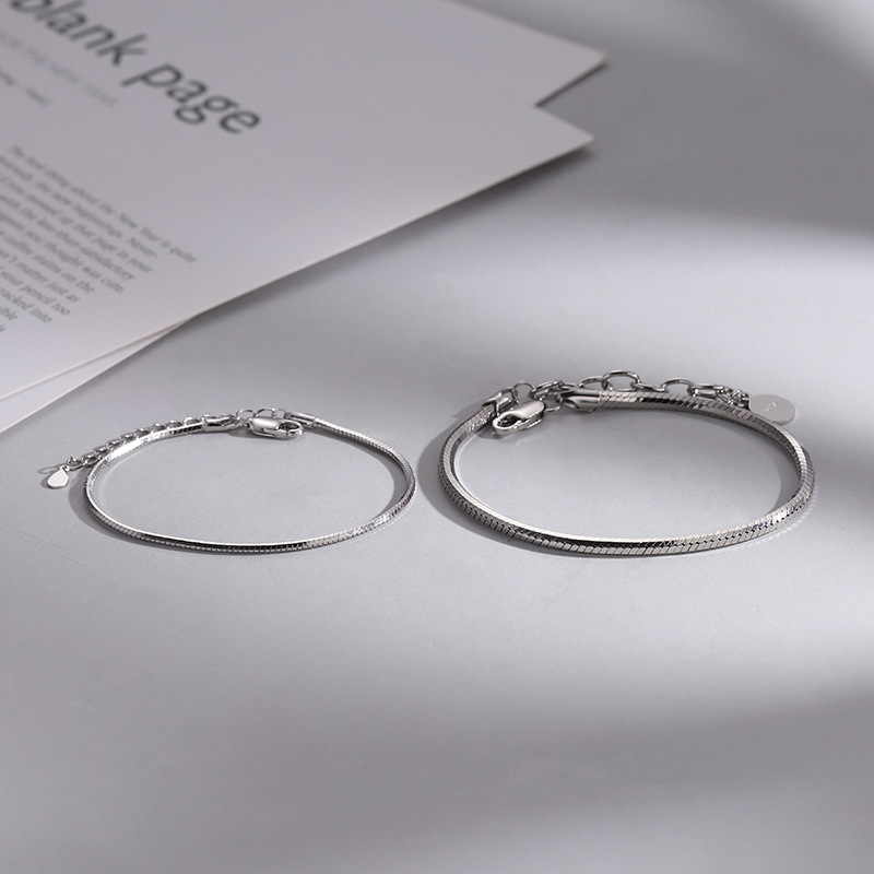 Couple Bracelets for Men and Women, Plain Chains, Valentine's Day Gifts, Fashionable and Simple Couple's Snake Bone Chain Bracelets Couple Bracelets for Men and Women, Plain Chains, Valentine's Day Gifts, Fashionable and Simple Couple's Snake Bone Chain Bracelets