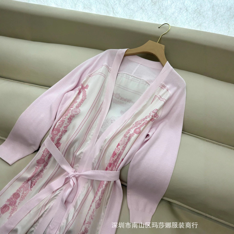 法式2025秋冬新品定位印花真丝拼接羊毛针织系带中长款连衣裙开衫|undefined
