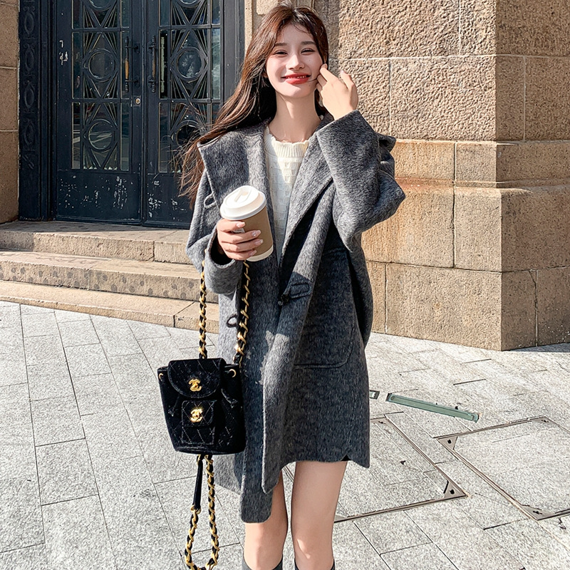 실제 샷 회색 후드 양면 캐시미어 코트, 혼 버클 학술 스타일 롱 코트 여성용 울 코트 여성용 겨울