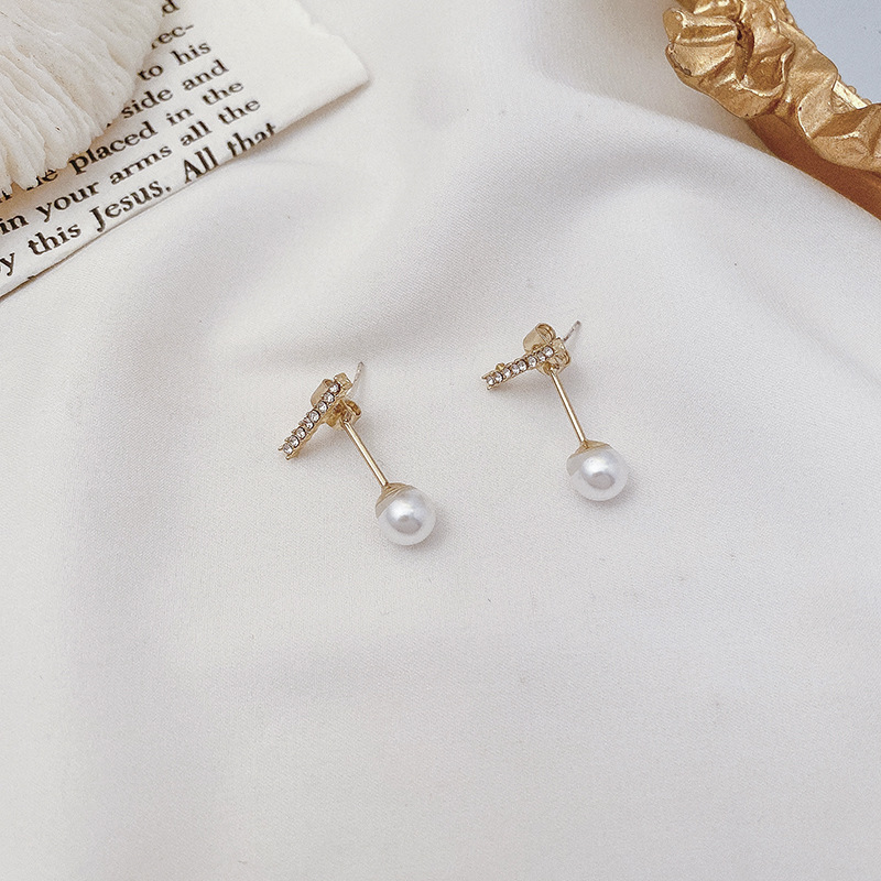 Pendientes de perlas, pendientes de estilo caliente, lujo ligero, pendientes simples de celebridades de Internet, accesorios de Yiwu, venta al por mayor