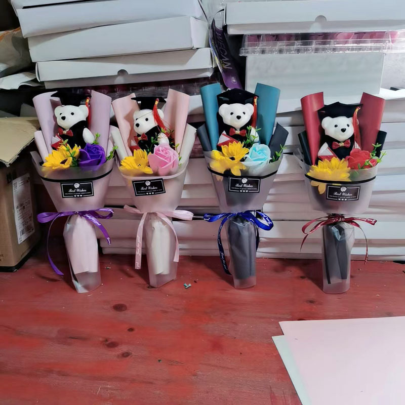 ヒマワリ幼稚園児卒業イベントプレゼント写真撮影卒業式博士熊漫画花束|undefined