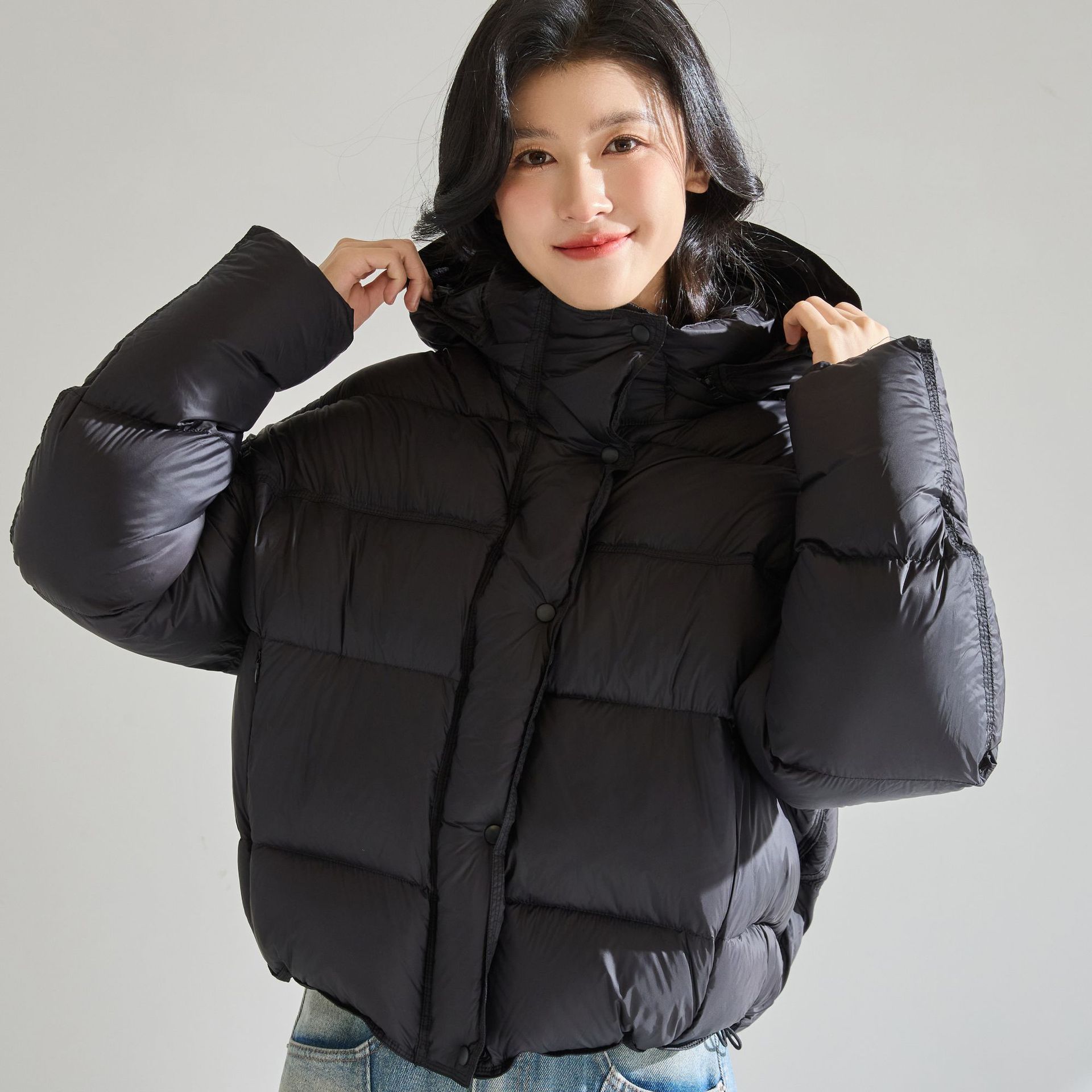 25冬新款波家同款新国标90白鸭绒加厚弯刀袖连帽短款羽绒服22696