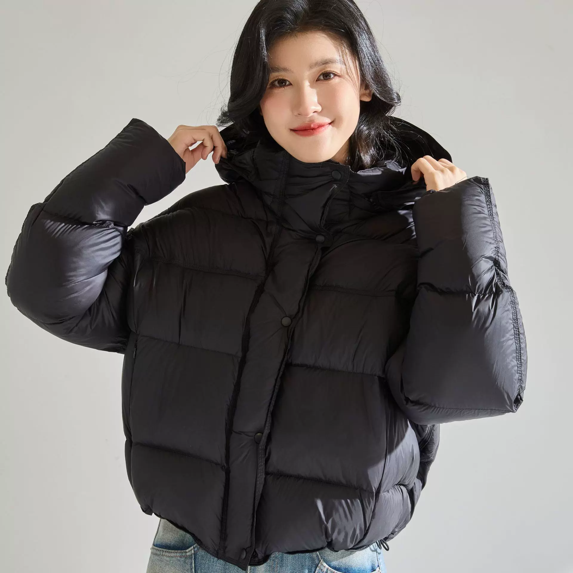 25冬新款波家同款新国标90白鸭绒加厚弯刀袖连帽短款羽绒服22696