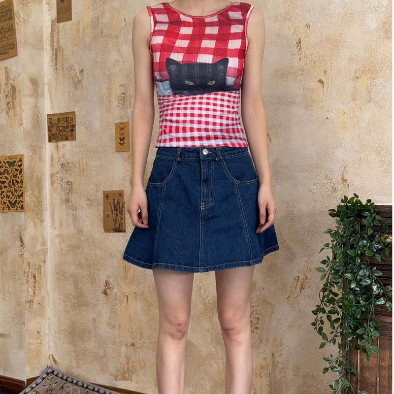 European and American Style Retro French Sexy Pure Desire Hot Girl Red Plaid Cat Print Design Slim Vest Camisole