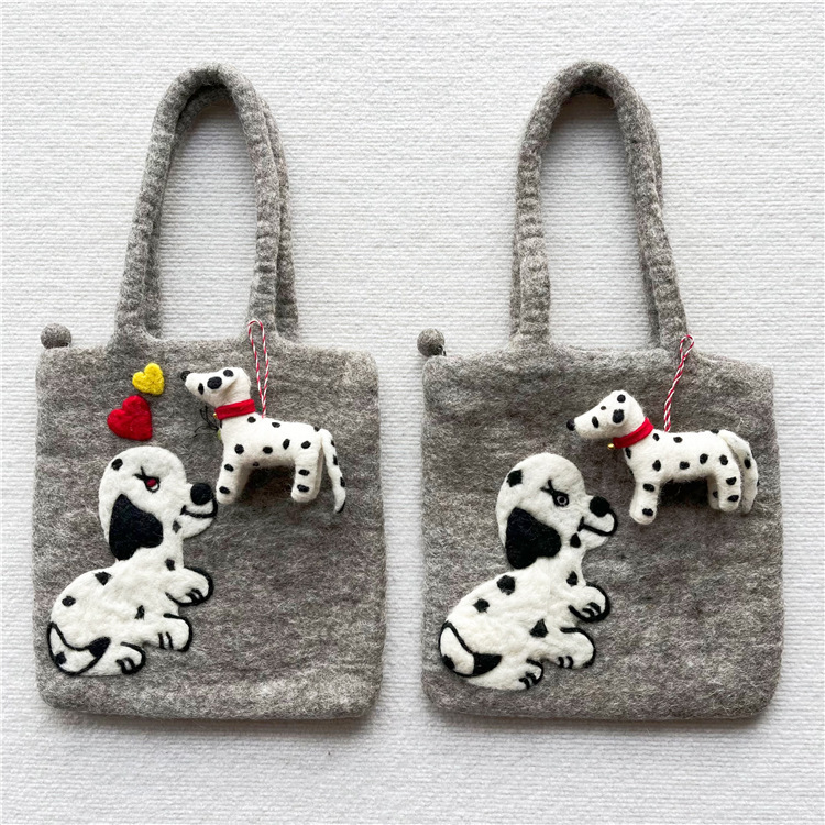 Nepalese Handmade Wool Felt Finished Product Dalmatian Shoulder Bag Handbag Handbag Work Clothing Versatile Computer Bag
