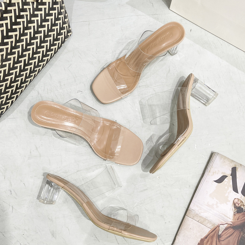 Una palabra con sandalias de talón alto para mujeres verano 2024 nuevo estilo sexy para usar zapatillas de cristal transparentes de talón grueso