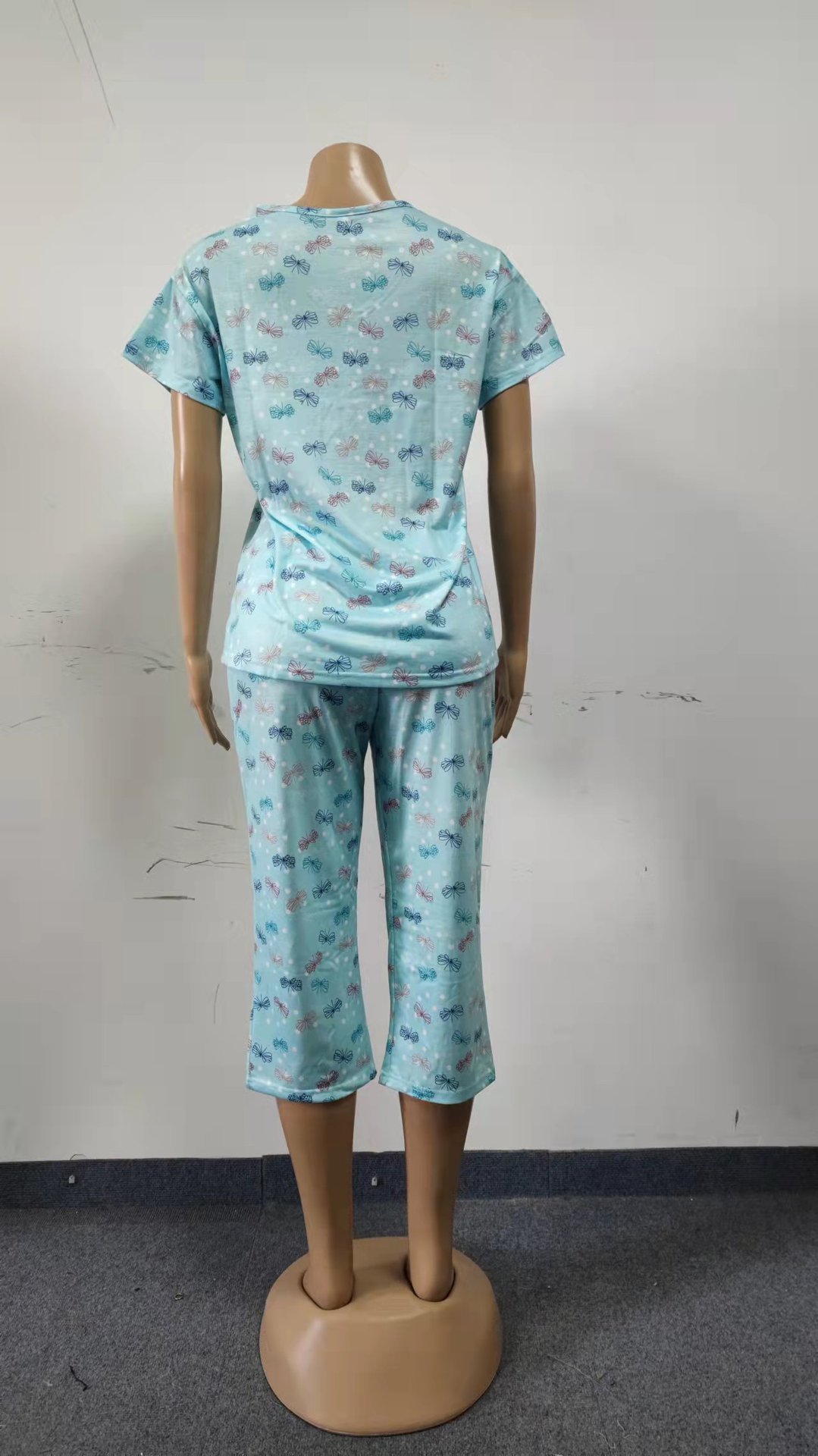 GraceChic 2024 Cross-Border European And American Kurzarm-Caprihose Strick-Homewear Plus Size Damen-Pyjama-Set_voghion.com