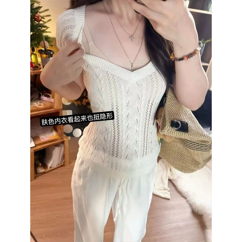Irina's Summer French-Style Gentle Hollow-Out Twist-Knit Short-Sleeve T-Shirt for Women, Slim Fit, V-Neck, New Model Top