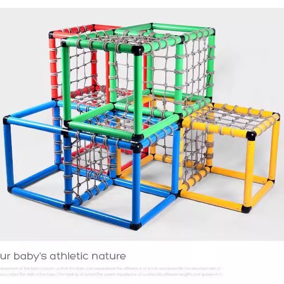 Variable travel labyrinth for kindergarten