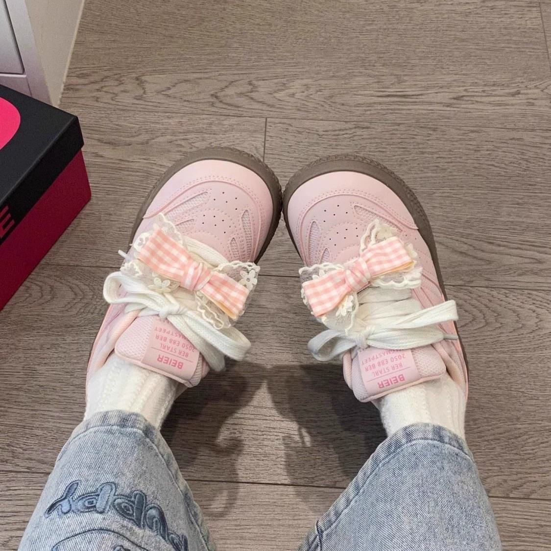 Взрывоопасная национальная волна, нишевые оригинальные ботинки с бантом, женские 2024 новые летние дышащие толстые подошвы, дикие учебные туфли