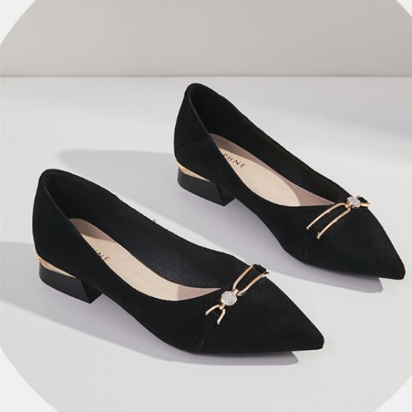 2026 Xiaofang temperamento poco profundo tacones gruesos zapatos de mujer punta suave zapatos de trabajo negros zapatos de mujer zapatos