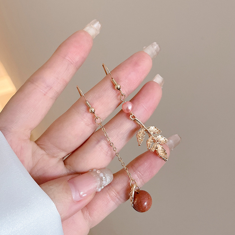Pendientes de perlas, pendientes de estilo caliente, lujo ligero, pendientes simples de celebridades de Internet, accesorios de Yiwu, venta al por mayor