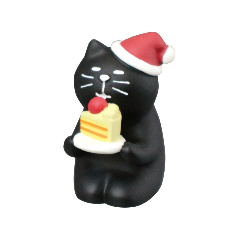 검은 고양이 케이크를 먹고