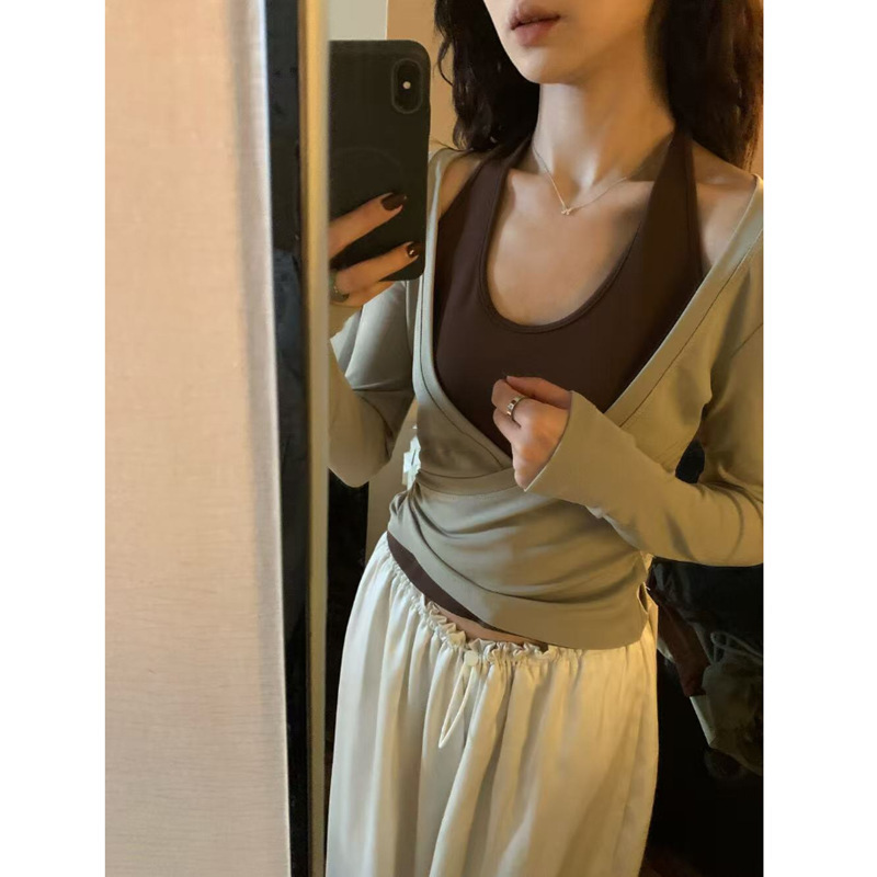 Cross-Border Foreign Trade Specializes in Dropshipping Fake Two-Piece Halterneck Contrasting Strap Long-Sleeved T-Shirt Women's New Pure Desire Top
