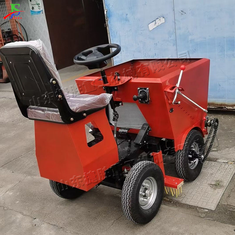 Pequeño coche-tipo arena lavado cortacésped eléctrico arena lavado cepillo cortacésped coche-tipo césped máquina de llenado de partículas