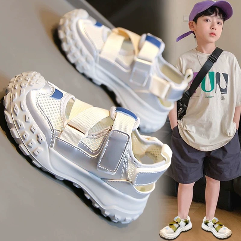Мальчиковые сандалии лето 2025 новые детские дышащие спортивные пляжные туфли Baotou с перфорацией для мальчиков