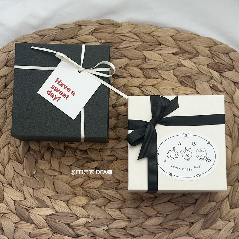 Creative DIY Little Red Book Same Style Emotional Gift Box Cute Watch Jewelry Packaging Box Square Magnetic Gift Box Empty