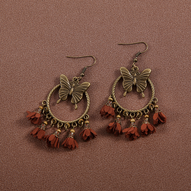 Gumi earrings style nine