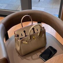 �r�н�䱬����֦�y�K���������б������Q�μ��i������羳Ů��