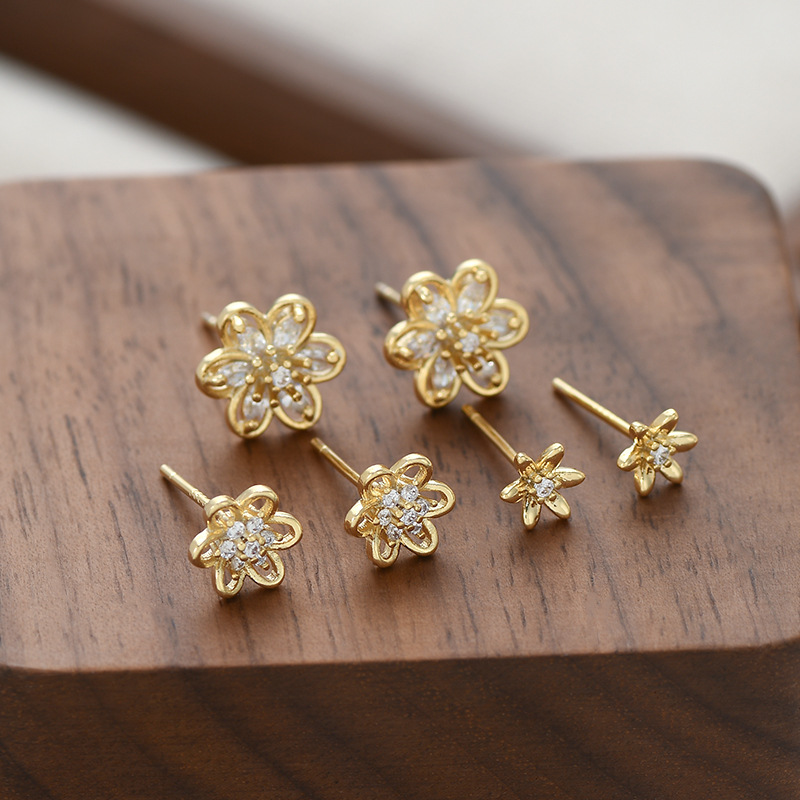 1 Set Sweet Flower Plating Inlay Copper Zircon Ear Studs display picture 4