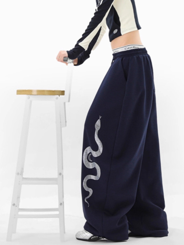 Design-Inspired Rhinestone Silver Snake Curved Blade Casual Pants for Men and Women, Autumn Hip-Hop Heavy-Duty Wide-Leg Pants, Couple's Loose Sweatpants