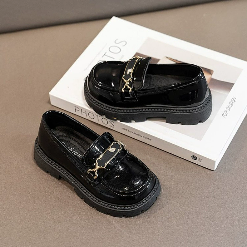 Кожаные туфли для девочек весной и осенью 2025 мода иностранная детская обувь принцессы в английском стиле Маленькие кожаные туфли для девочек