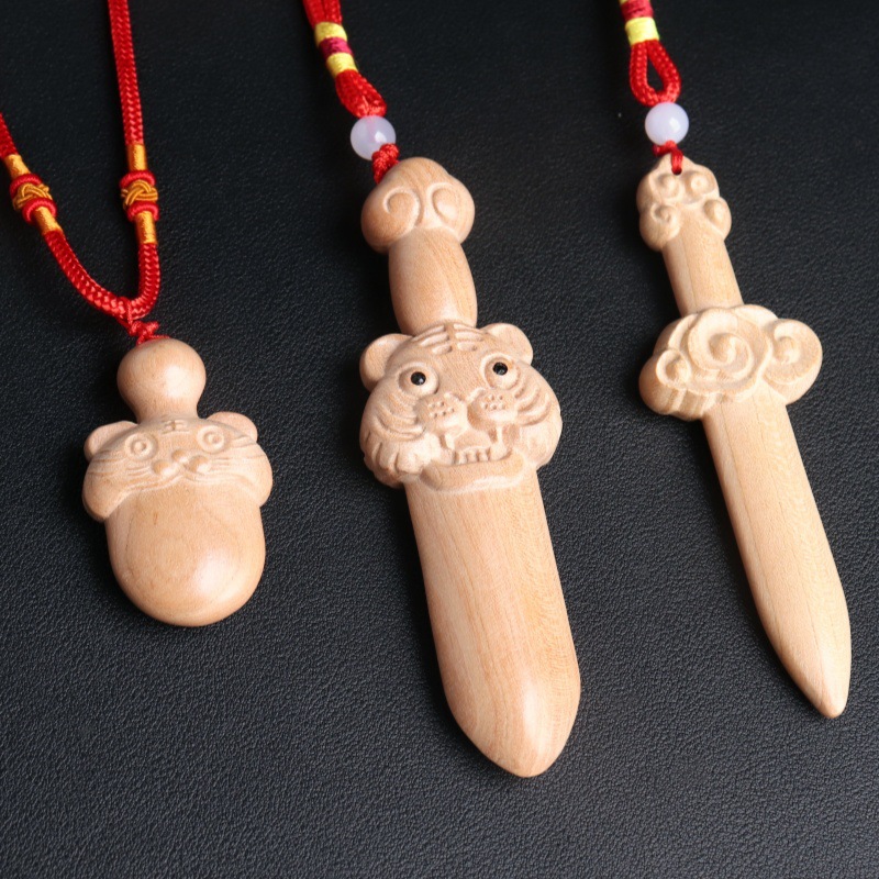 网红款随身桃木虎头胖剑宝宝挂件把玩物件桃木小李肥刀尚方饱