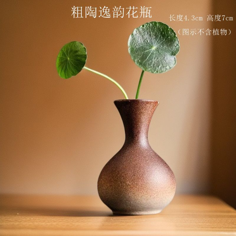 창의적인 장작으로 구운 석기 이윤 작은 꽃병