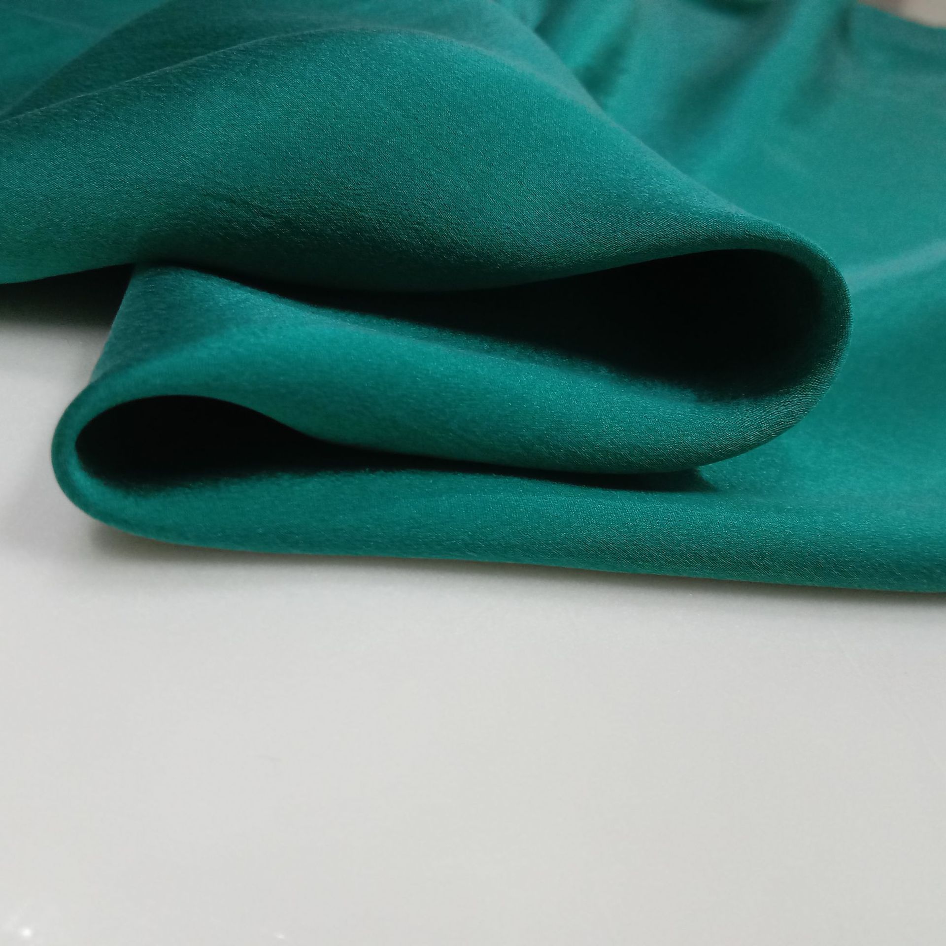 吉弟华都 Silk pijama, sleep mask, bedspread