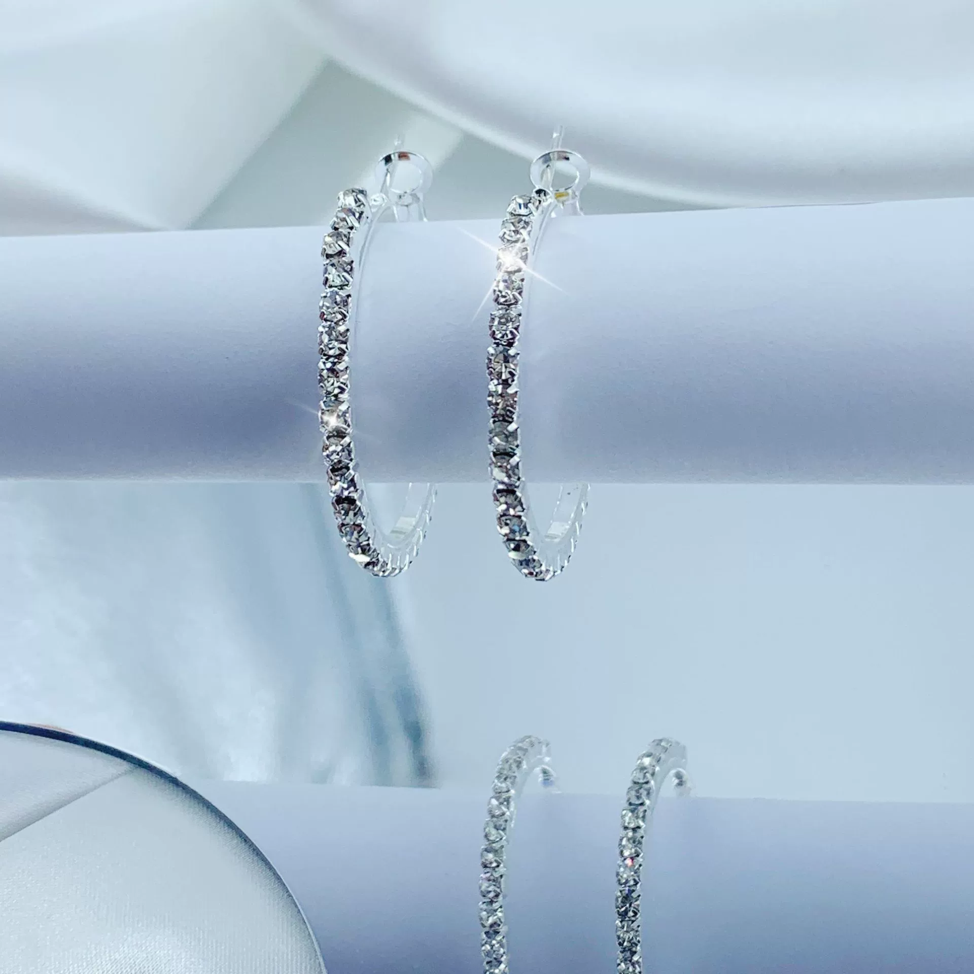 Серьги, простые элегантные модные кольцевые серьги 2–7 см, золотистые или серебристые легкие 5 г пара