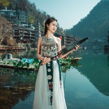 新款苗疆少女民族服装凤凰旅拍写真服裹胸白纱长裙套装摄影二件套