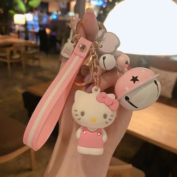 日本の漫画ktシリーズのキーホルダーのぬいぐるみのペンダントのかわいいカップルのバッグの毛玉のペンダントの小さい贈り物の卸売り|undefined