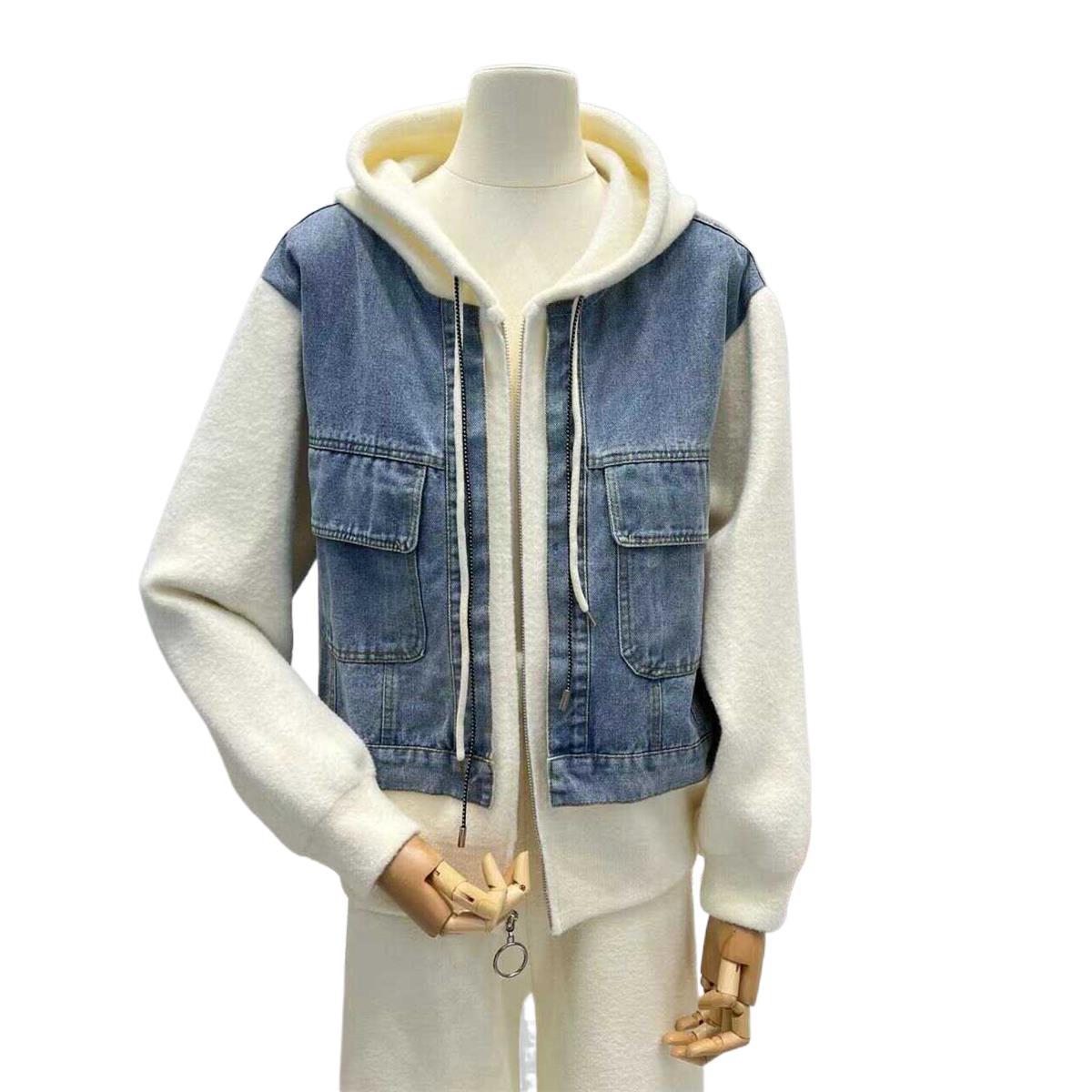 Vintage-Inspired Patchwork Denim Jacket With Hood – Oversized Baseball Silhouette (One Size, Beige/Black Wash)_mkmklike.com
