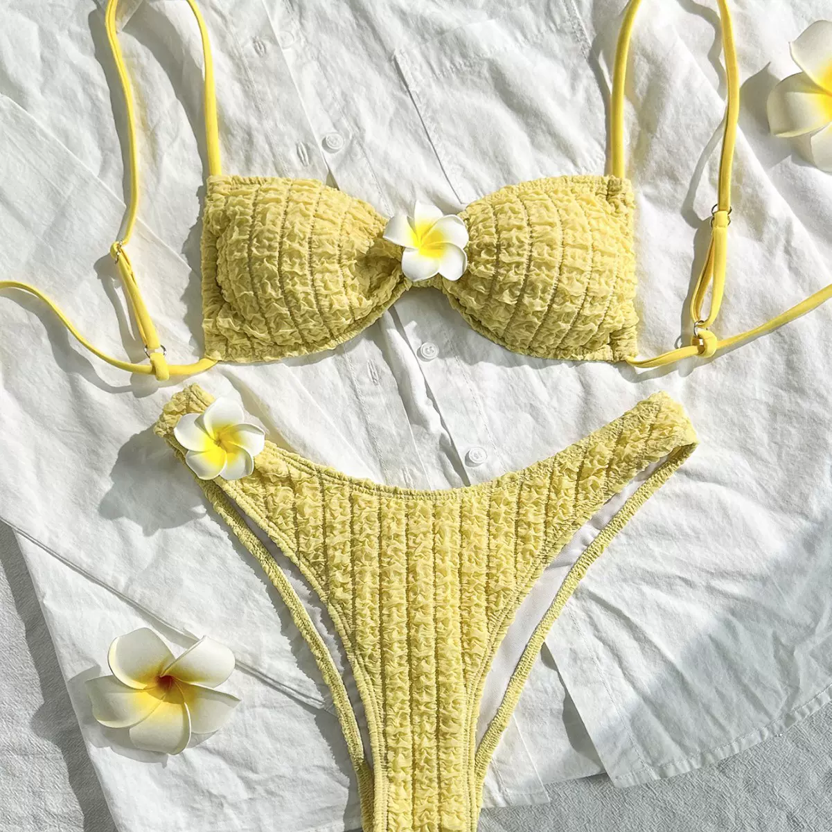 2025新款性感纯色太阳花纯色ins风三亚度假比基尼分体泳衣bikini