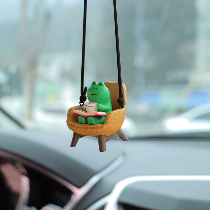 Cartoon frog sitting sofa cross-border car decoration interior pendant pendant car pendant decoration
