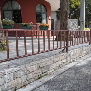 广东厂家制作防护烤漆铁艺栏杆批发简约中式马路隔离铁艺矮栏杆