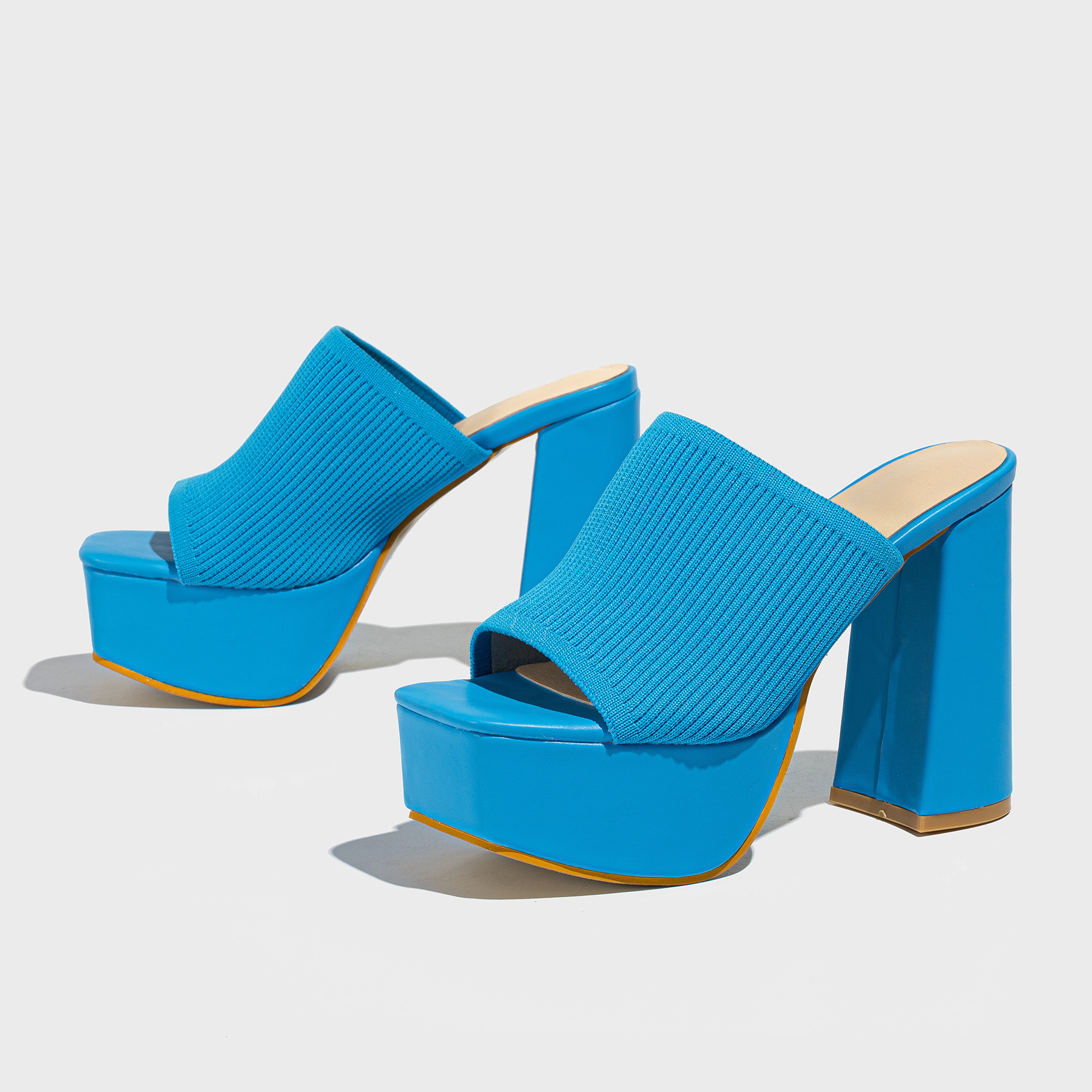 Pago actual - nueva plataforma impermeable de comercio exterior, lana de punto de talón grueso, zapatillas de pico de pescado de moda, zapatos de mujer 35 - 42 yardas