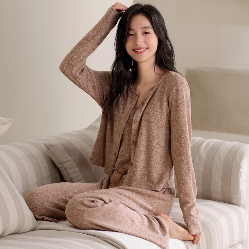 Velvet Brushed Spring and Autum Pajamas for Women, Colorful Cotton Rayon 2025 New Style with Chest Pads, Can Be Worn Outside, Home Clothes Three-Piece Set