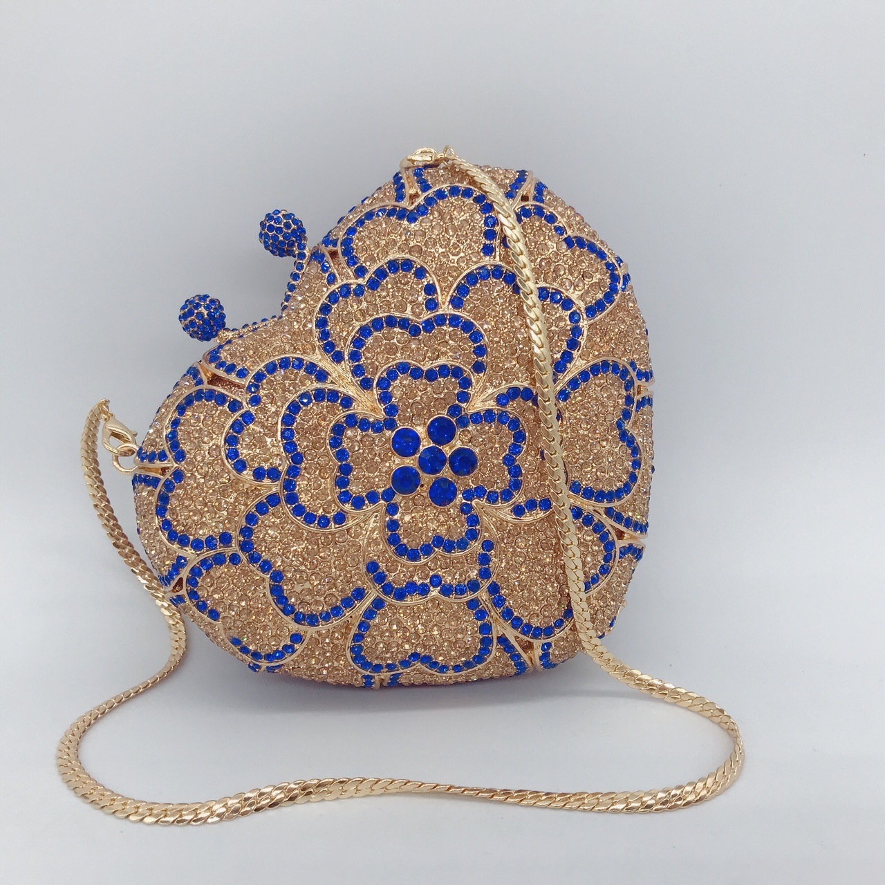 * Nuevo amor flor de diamantes bolsa de cena en forma de corazón de melocotón caja dura de diamantes de mano europea y americana bolsa de diamantes de mujer Clutch