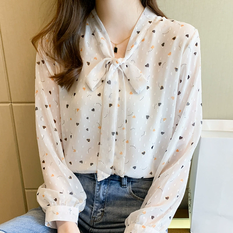 Белая цветочная шифоновая рубашка женская рубашка с бантом весенняя модель 2025 года