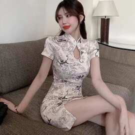 2026年夏季新款气质名媛国潮龙纹中国风改良少女连衣裙开叉旗袍女