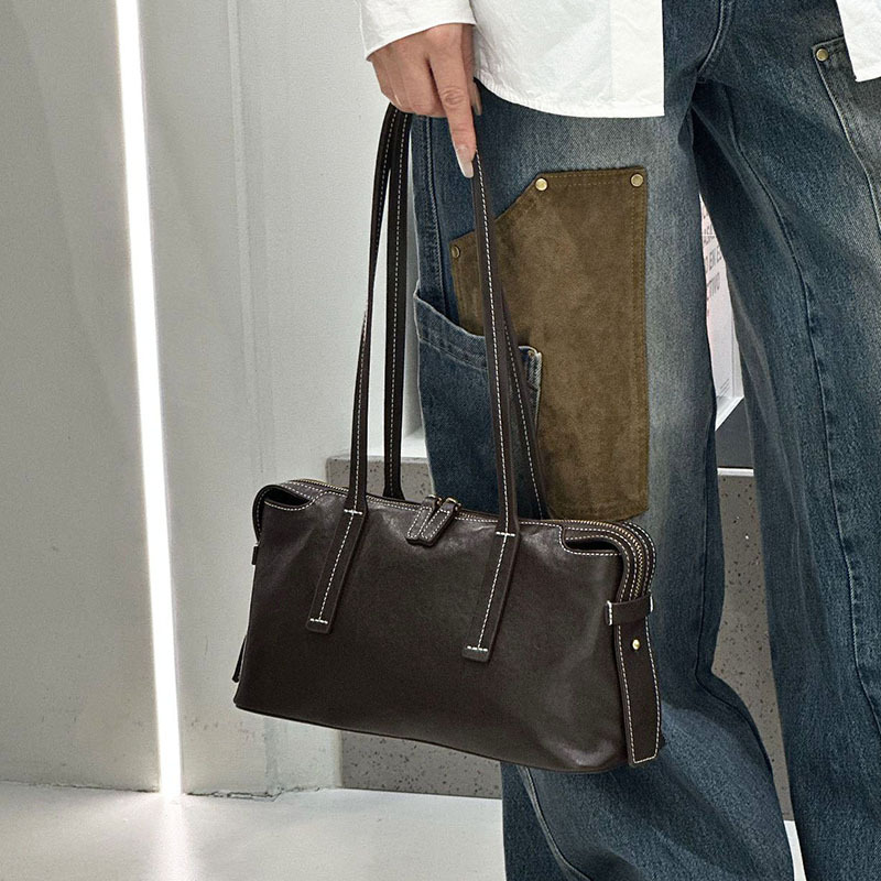 2026 New Genuine Leather Retro Baguette Bag For Women Soft Leather Shoulder Underarm Bag Large Capacity Commuter Tote Handbag - Thumbnail 4